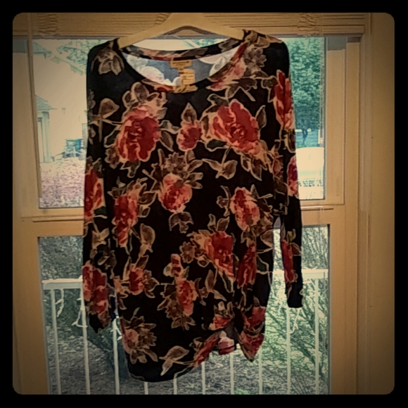 Studio B (by Bobeau) rose pattern tie-off blouse - Picture 6 of 7